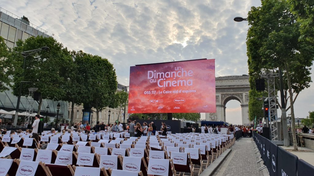 led screen for High end event - Cinéma Champs Élysées HD Ledshine - werelds grootste mobiele scherm - le plus grand écran led mobile