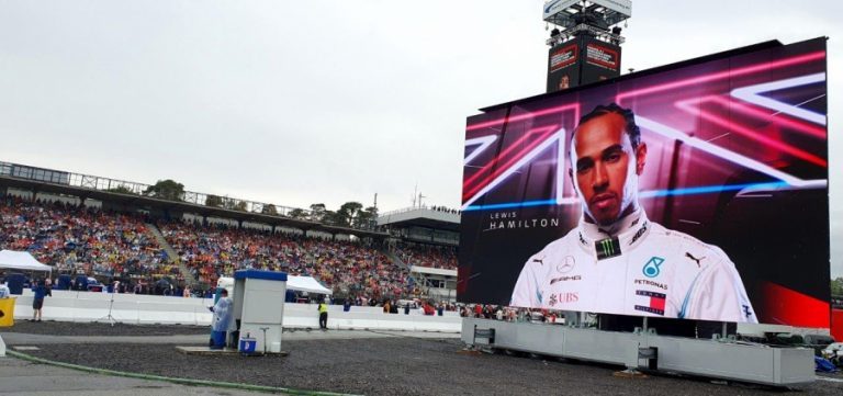 World largest mobile led screen at Hockenheim Screen - HD Ledshine - le plus grand écran led mobile - écran led événement sportif