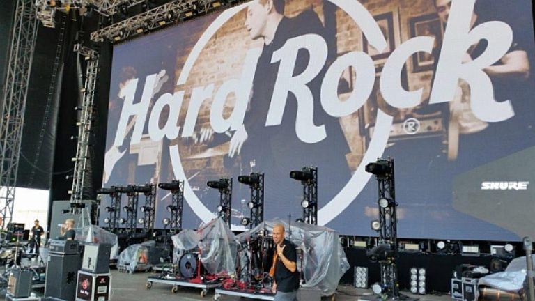 Hard Rock Rising Barcelona - led scherm voor muziekevenement