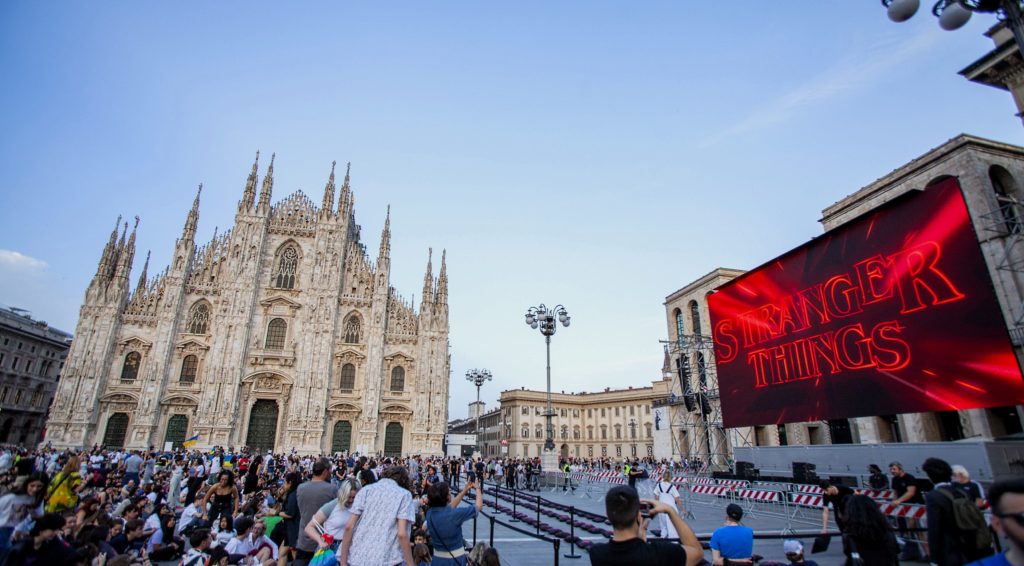 Piazza Del Duomo Stranger Things Launch Screen - home page HD Ledshine